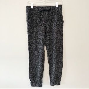 Aritzia Talula animal print jogger pants